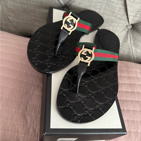Gucci Black Sandals with Green and Red Straps - Picture 1 of 2